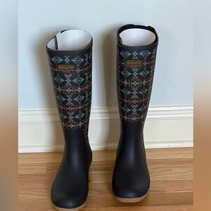 Pendleton Geometric Black and Green Rain Boots size 9 New in box